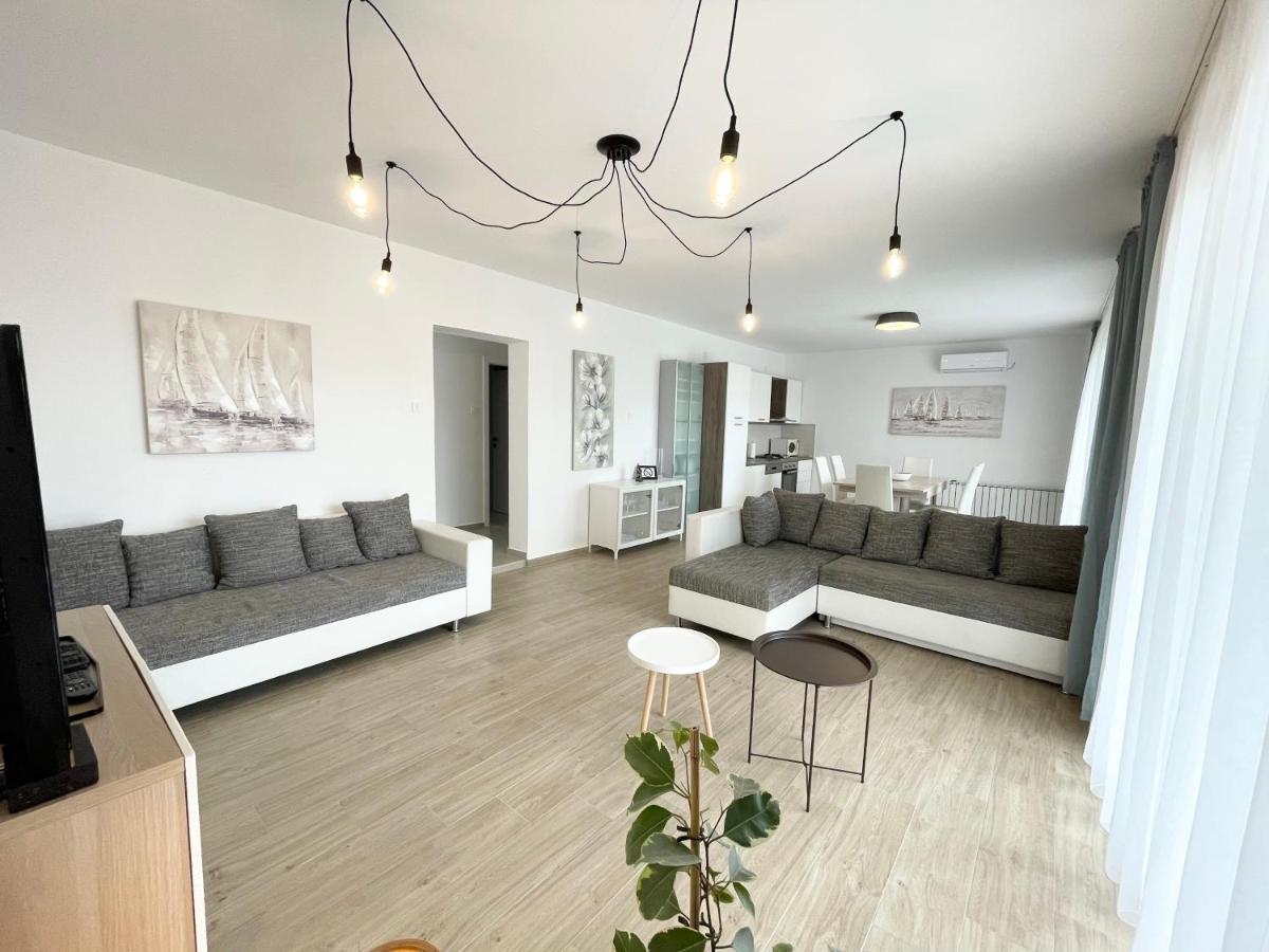 דראמליי Apartments Maja מראה חיצוני תמונה